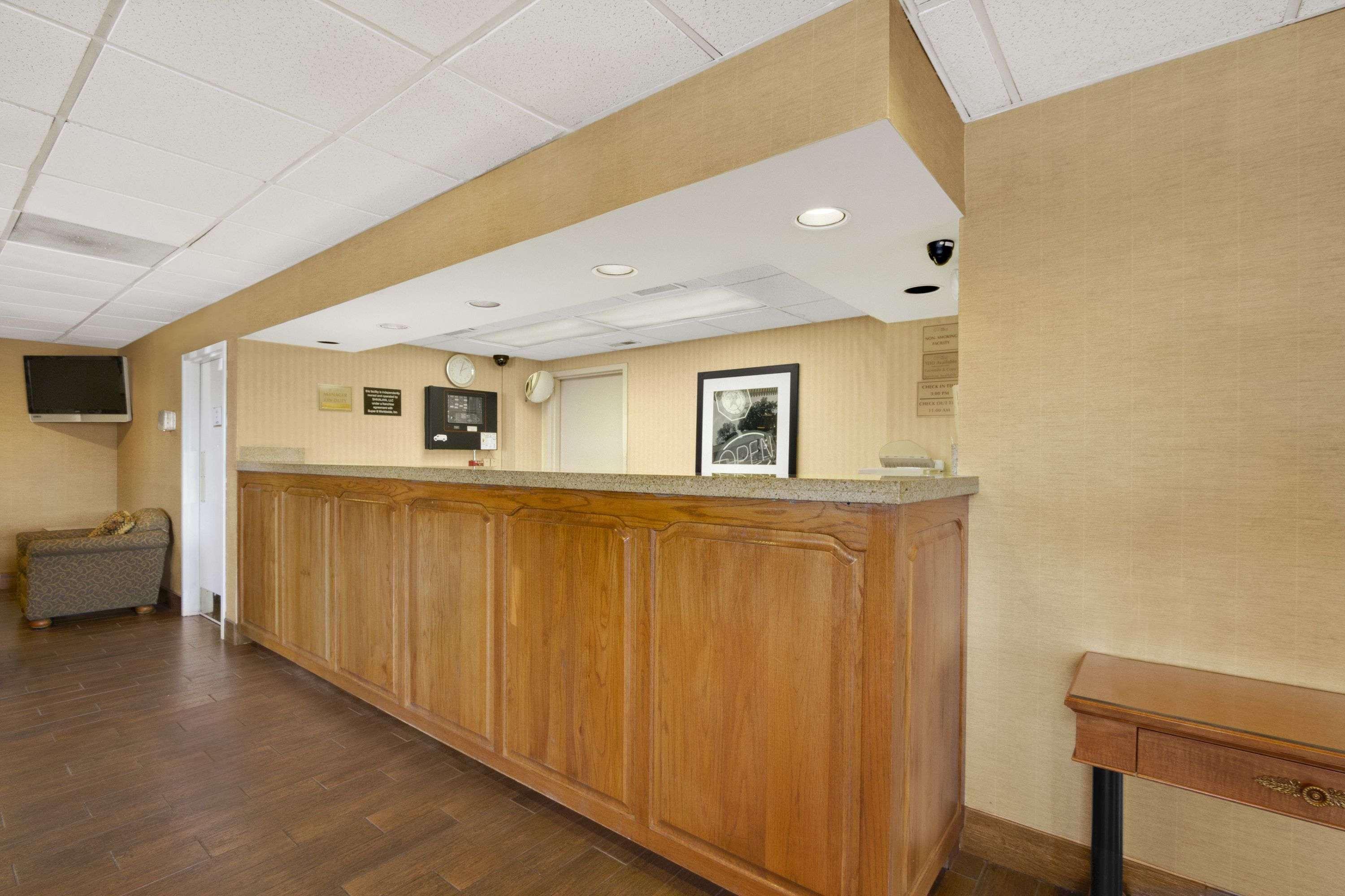 Motel Super 8 By Wyndham Oxford Exteriér fotografie